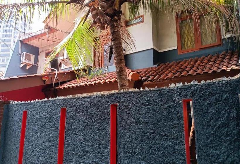 Hotel Oyo 91341 D Phoenix Anggrek Syariah Residence