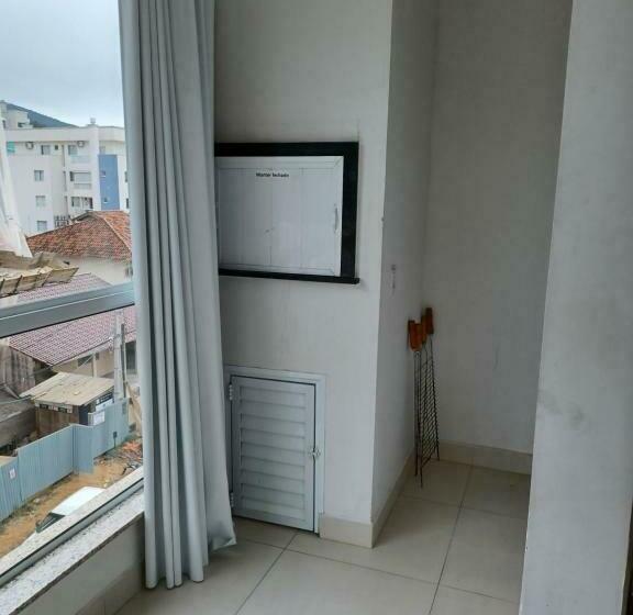 Loft Bombinhas Van Gogh