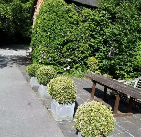 Pensió Edgemoor Manor