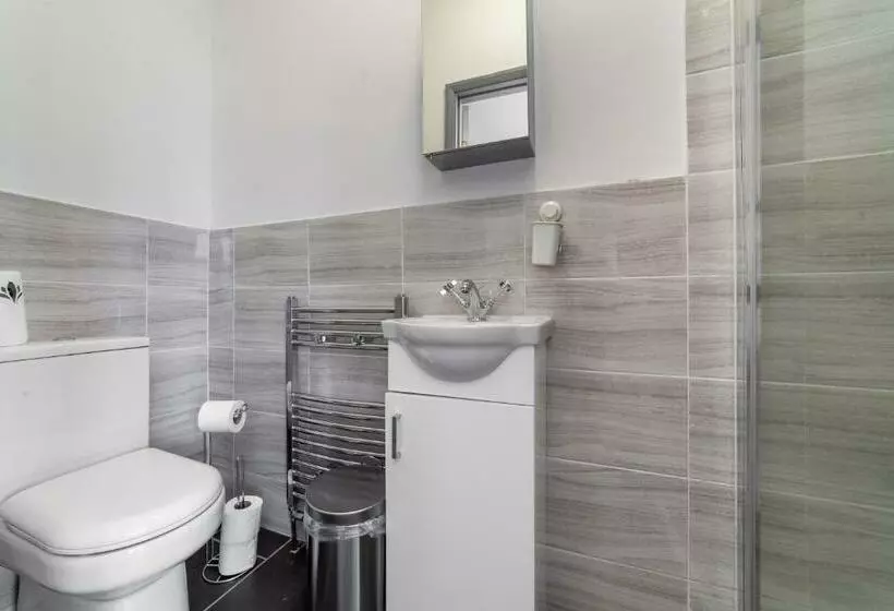 پانسیون Highlands Gardens Suites