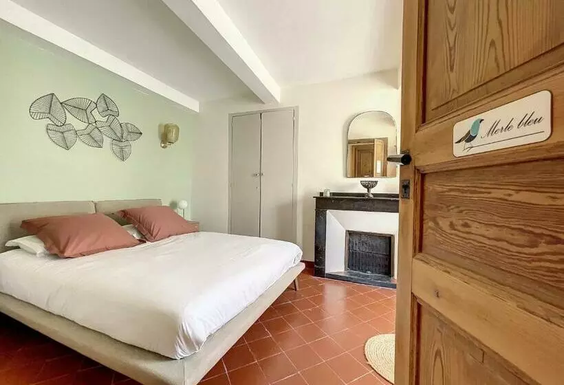 Majatalo L Oiseau Bleu Suite Merle Bleu