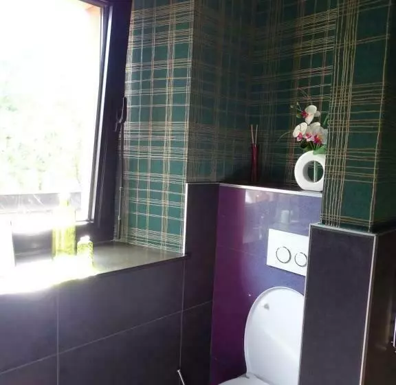 Aamiaismajoitus (B&B) Bois De Chenes House