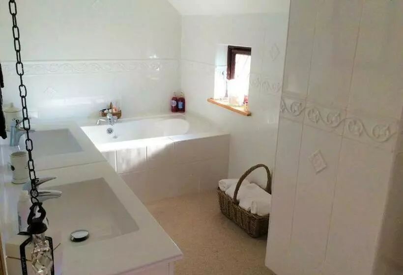 Bosvean House Bed & Breakfast