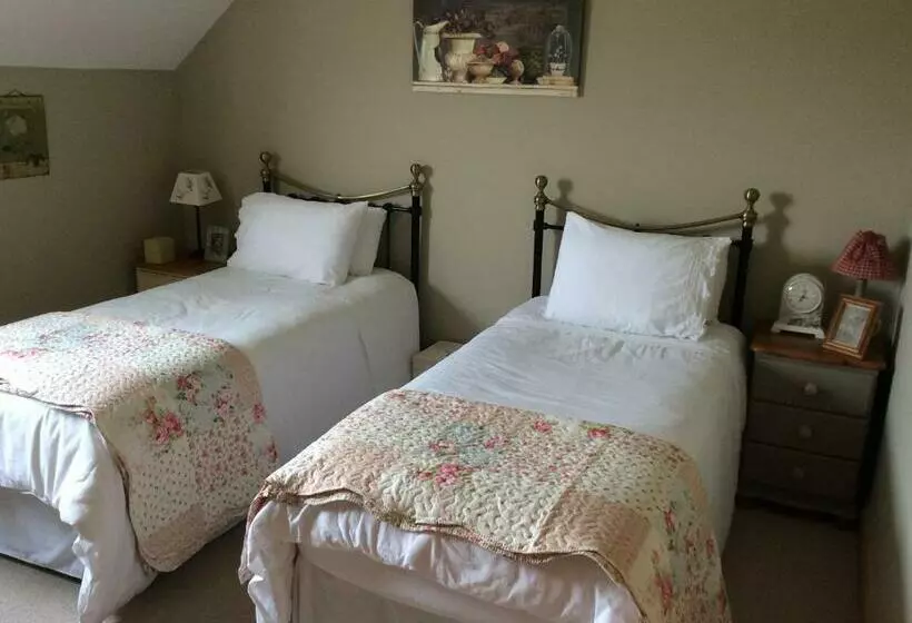 Bosvean House Bed & Breakfast