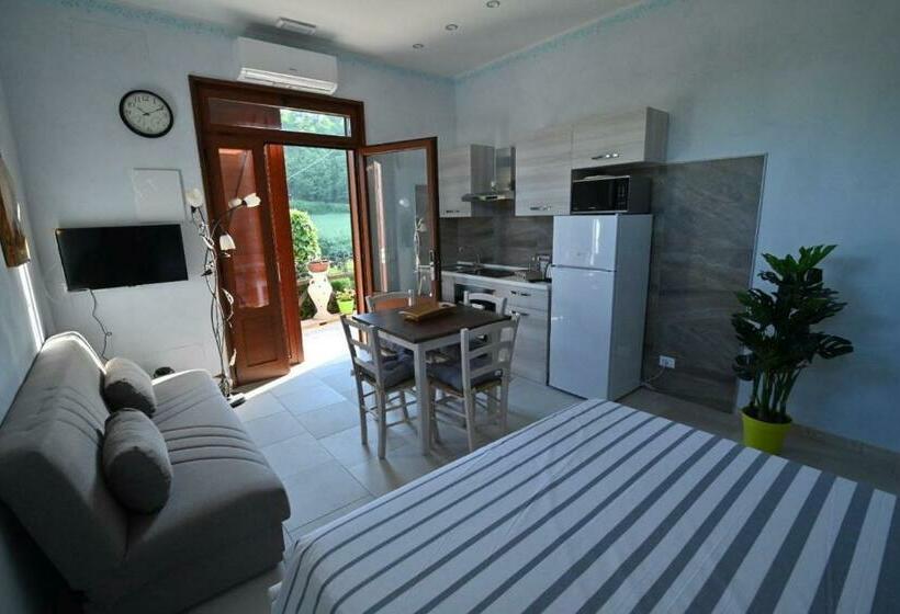 호텔 Agriturismo Le Fontane   Lago Di Bolsena