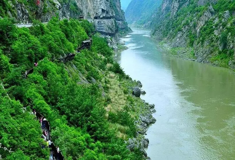 Hotelli James Joyce Coffetel·guangyuan Government Affairs Centre Wanda Plaza