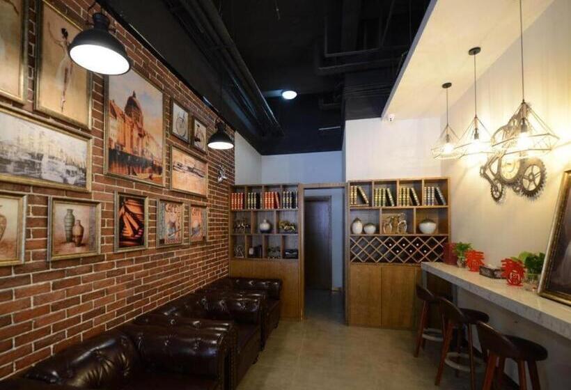 Отель James Joyce Coffetel·guangyuan Government Affairs Centre Wanda Plaza