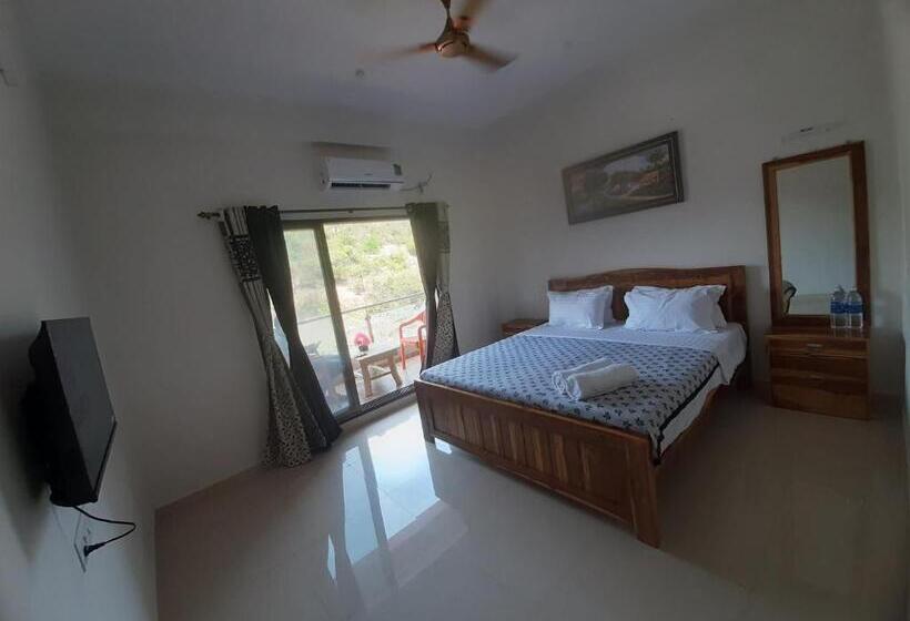 Отель Kavijay Sea View