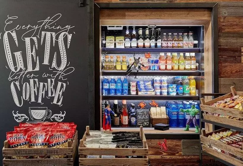 ホテル Moxy Cologne Muelheim