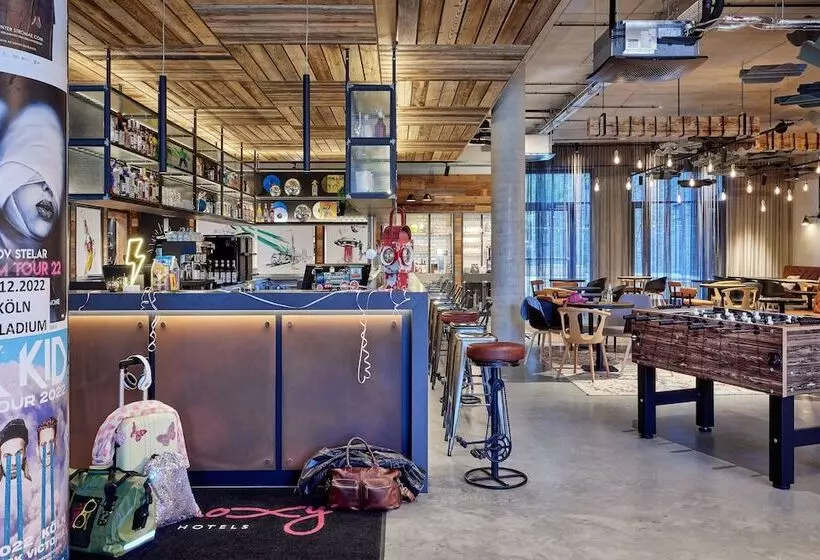ホテル Moxy Cologne Muelheim