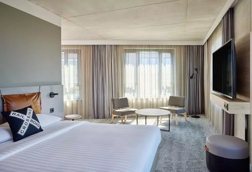 ホテル Moxy Cologne Muelheim