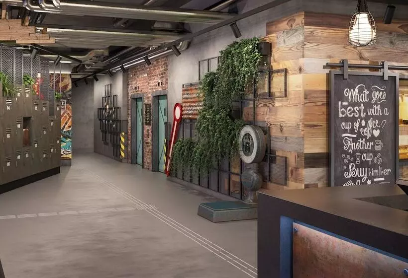 ホテル Moxy Cologne Muelheim