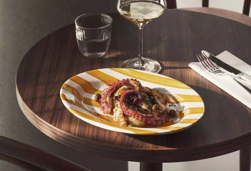 Okko Hotels Paris La Défense