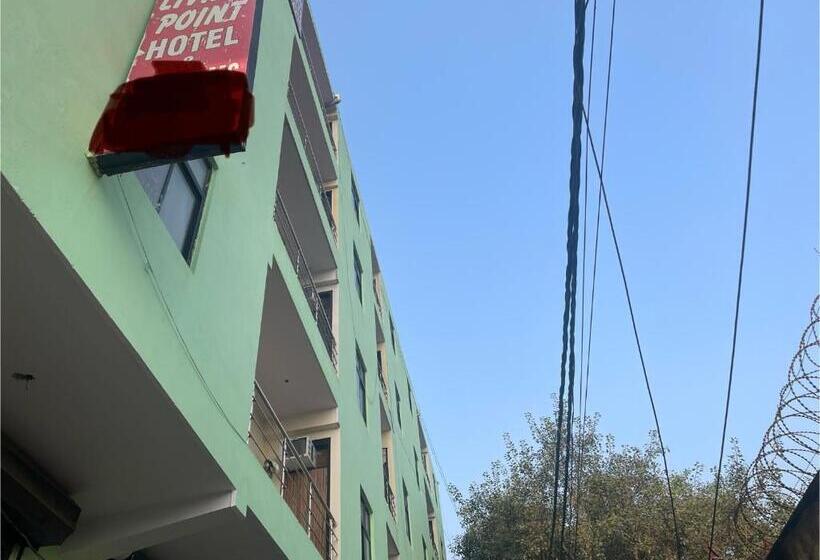 هتل Oyo 89156 Living Point