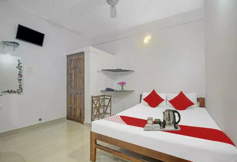 Hotelli Oyo 90252 Ayde Guest House
