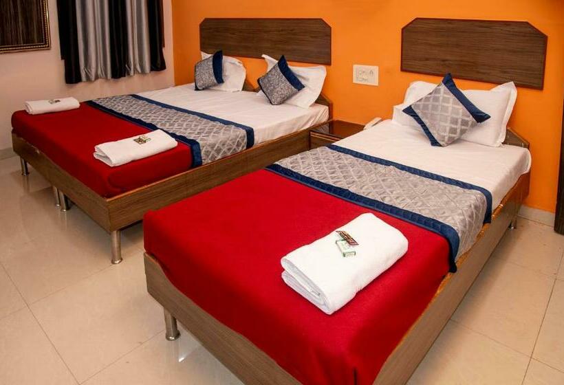 Отель Vrindavan Comfort Inn