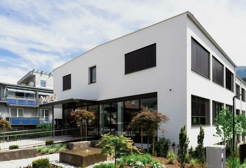 Loomz Living Self Check In