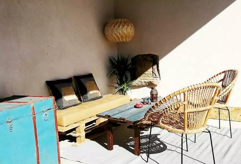 Majatalo Bloomoon House