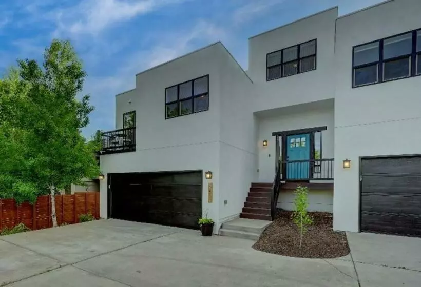 420 Luxury Retreat