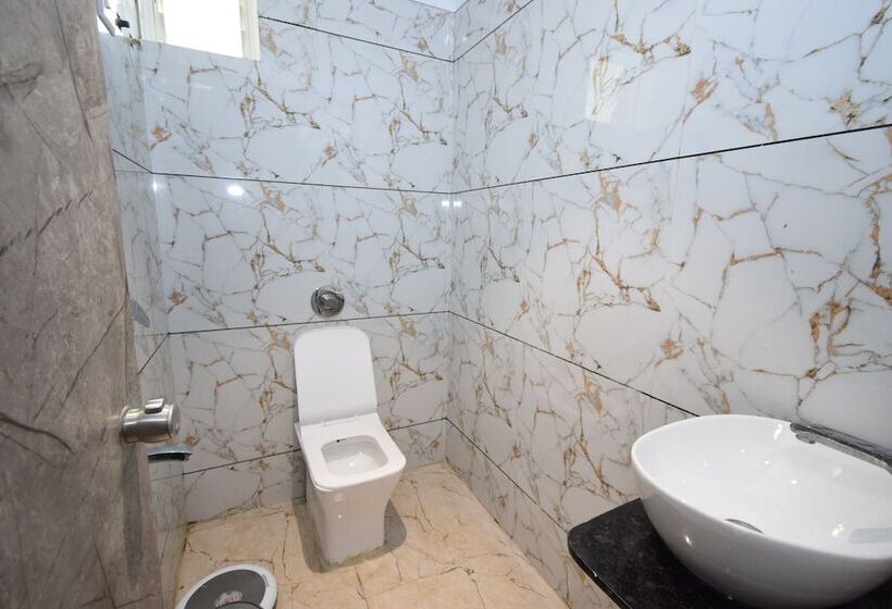 בית מלון כפרי A1 Vastrapur