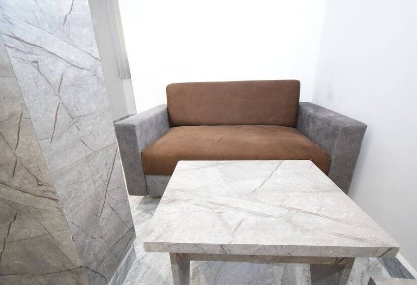 בית מלון כפרי A1 Vastrapur