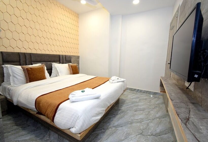 בית מלון כפרי A1 Vastrapur