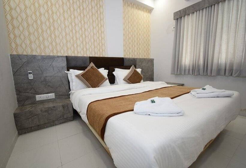 בית מלון כפרי A1 Vastrapur