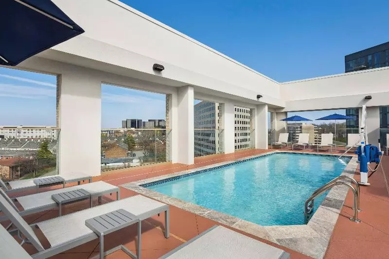 هتل Hilton Garden Inn Nashville West End Avenue