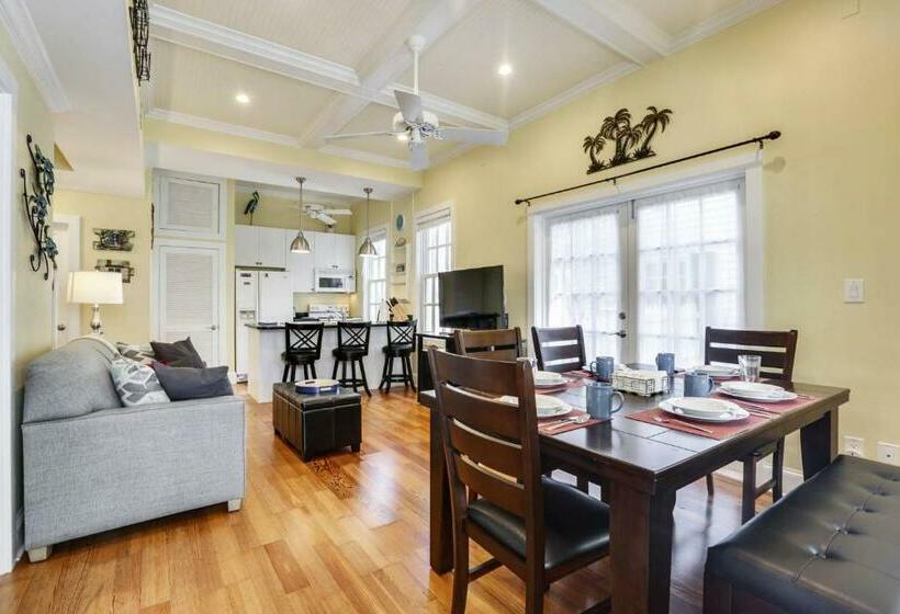 Lazy Gecko By Avantstay Walk To Duval St In Key West Month Long Stays Only