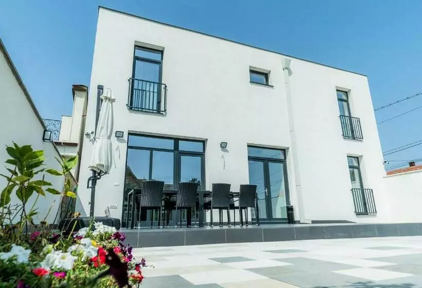 ペンション Catharsis House   Self Check In And Self Checkout