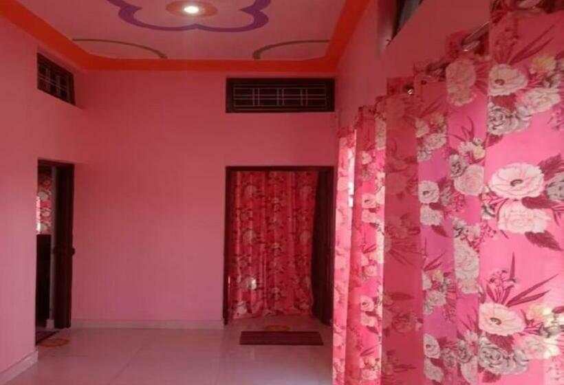 פנסיון Vijeta Luv Kush Guesthouse By Stayapart