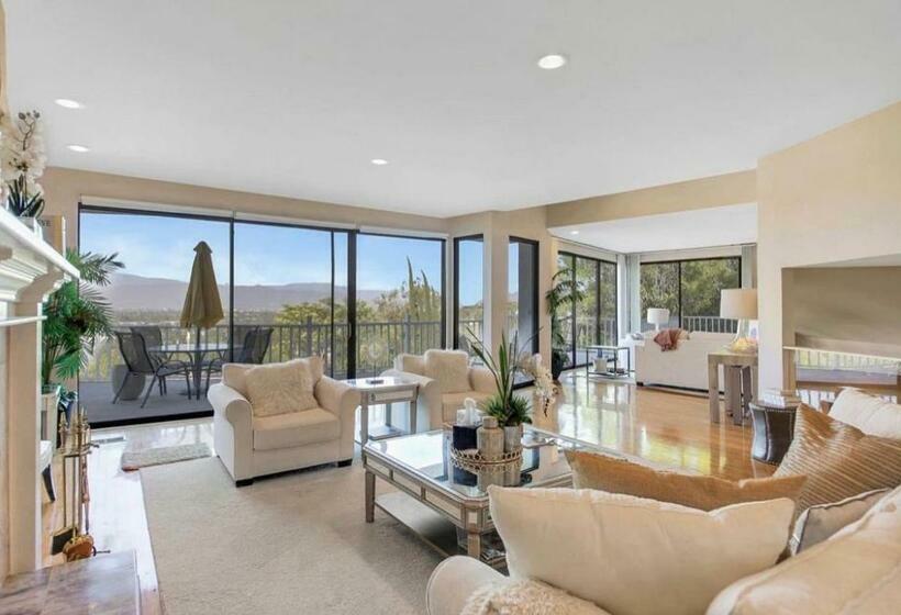 180” San Fernando Mountain View