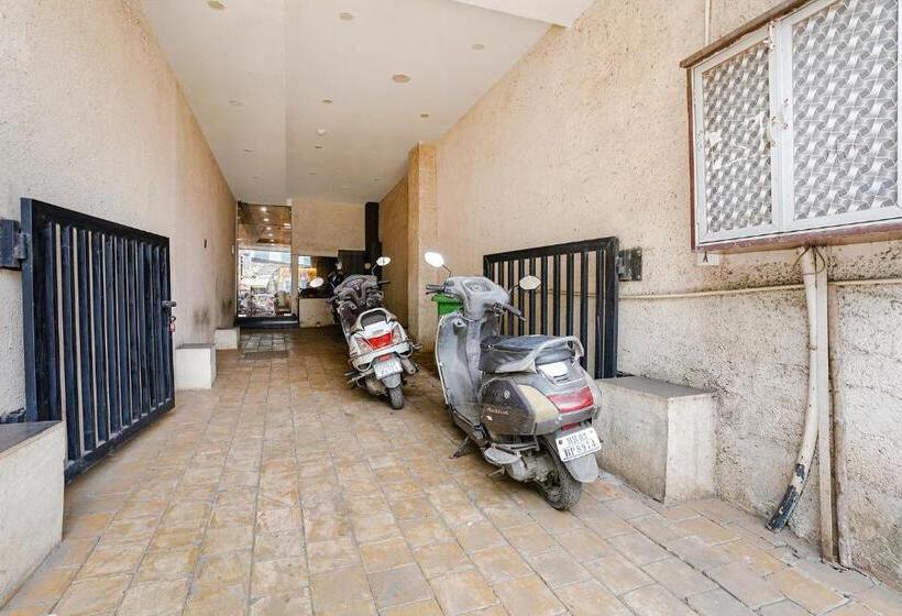 Fabhotel Vertigo Suites Nr Bkc