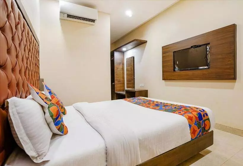 Fabhotel Vertigo Suites   Nr Bkc