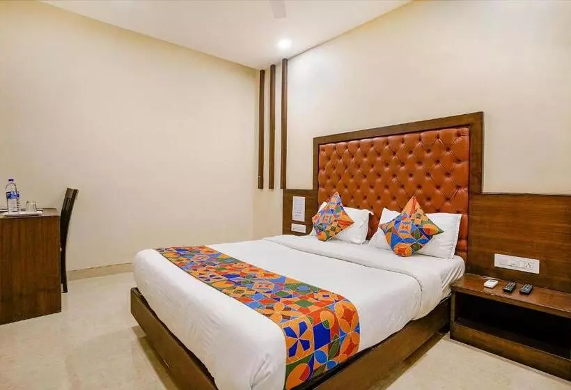 Fabhotel Vertigo Suites   Nr Bkc