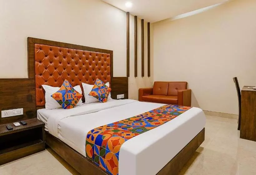 Fabhotel Vertigo Suites   Nr Bkc