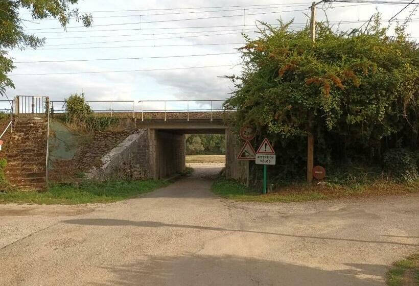Gite De Vauvressix Proche Plage De La Loire