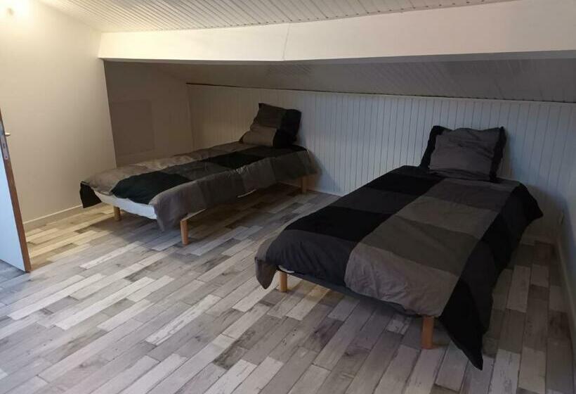 Gite De Vauvressix Proche Plage De La Loire