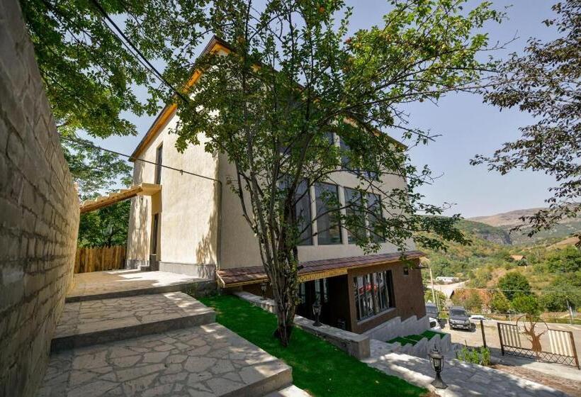 Отель Madin Eco