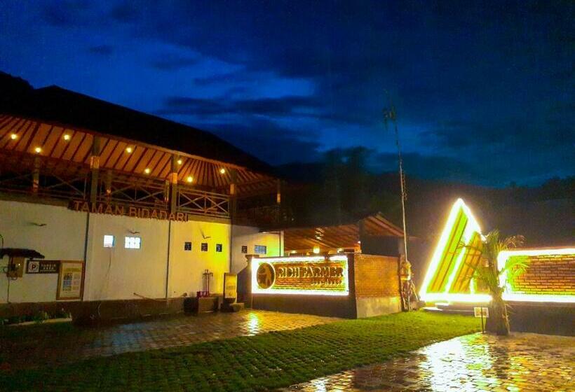 בית מלון כפרי Taman Bidadari Eco Wellness