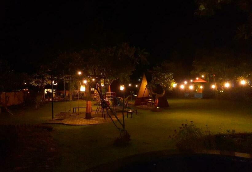 בית מלון כפרי Taman Bidadari Eco Wellness