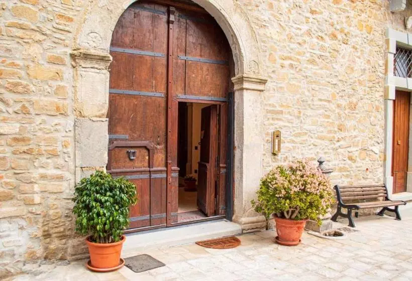 Majatalo Palazzo Iaquinta   Rooms, Restaurant & Wellness