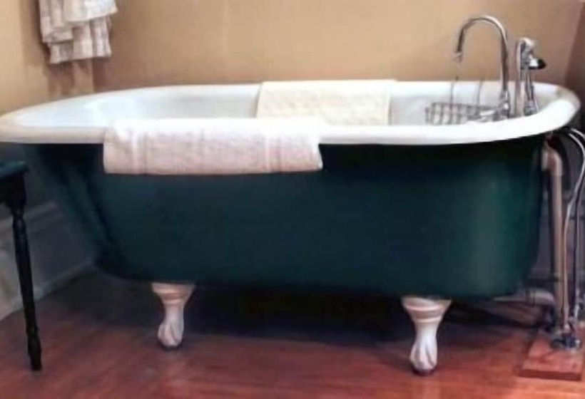 مبيت وإفطار The Ludington House