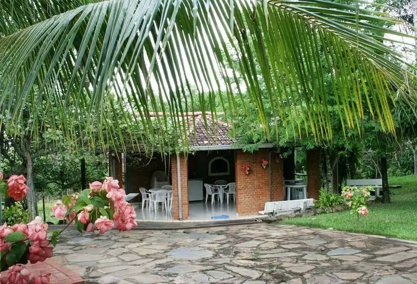 هتل Holiday House