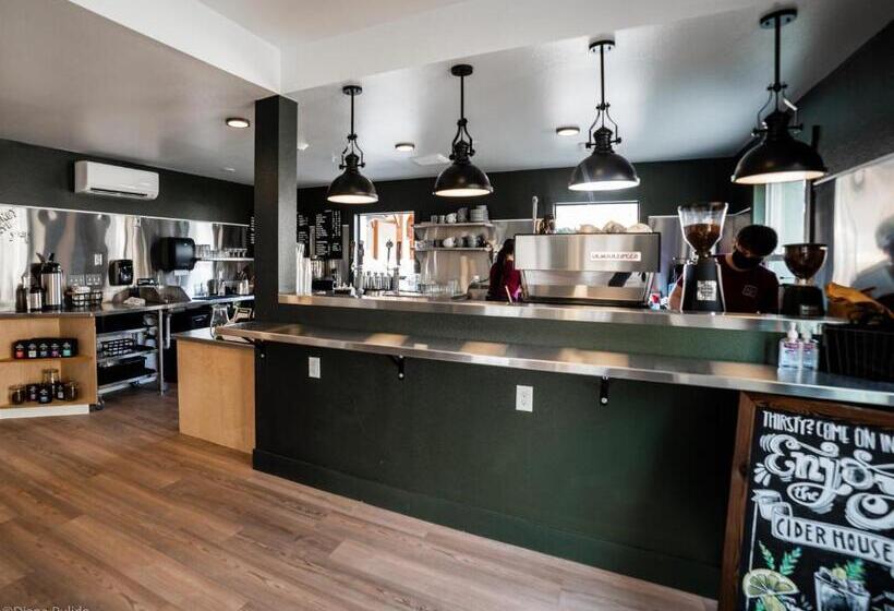 هتل Loge Leavenworth Downtown