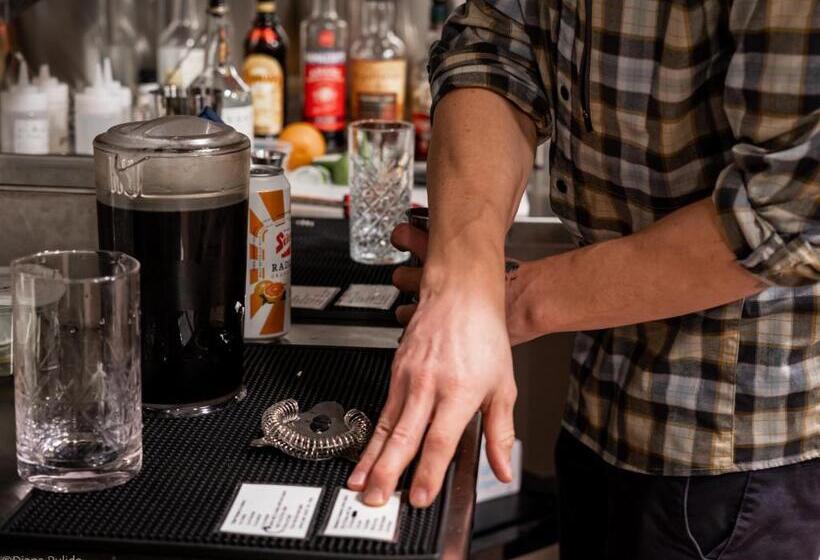 هتل Loge Leavenworth Downtown