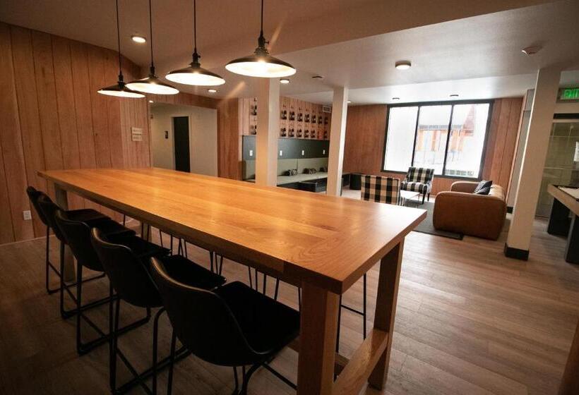 هتل Loge Leavenworth Downtown