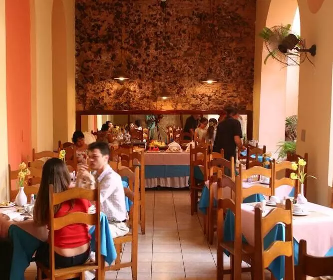 酒店 Pousada Colonial