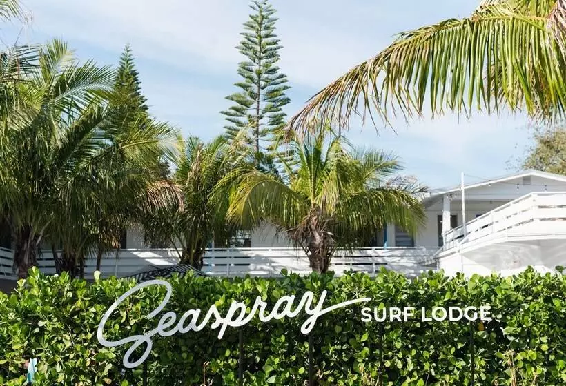 ホテル Seaspray Surf Lodge