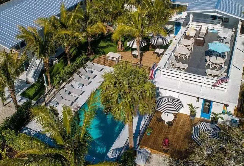 ホテル Seaspray Surf Lodge